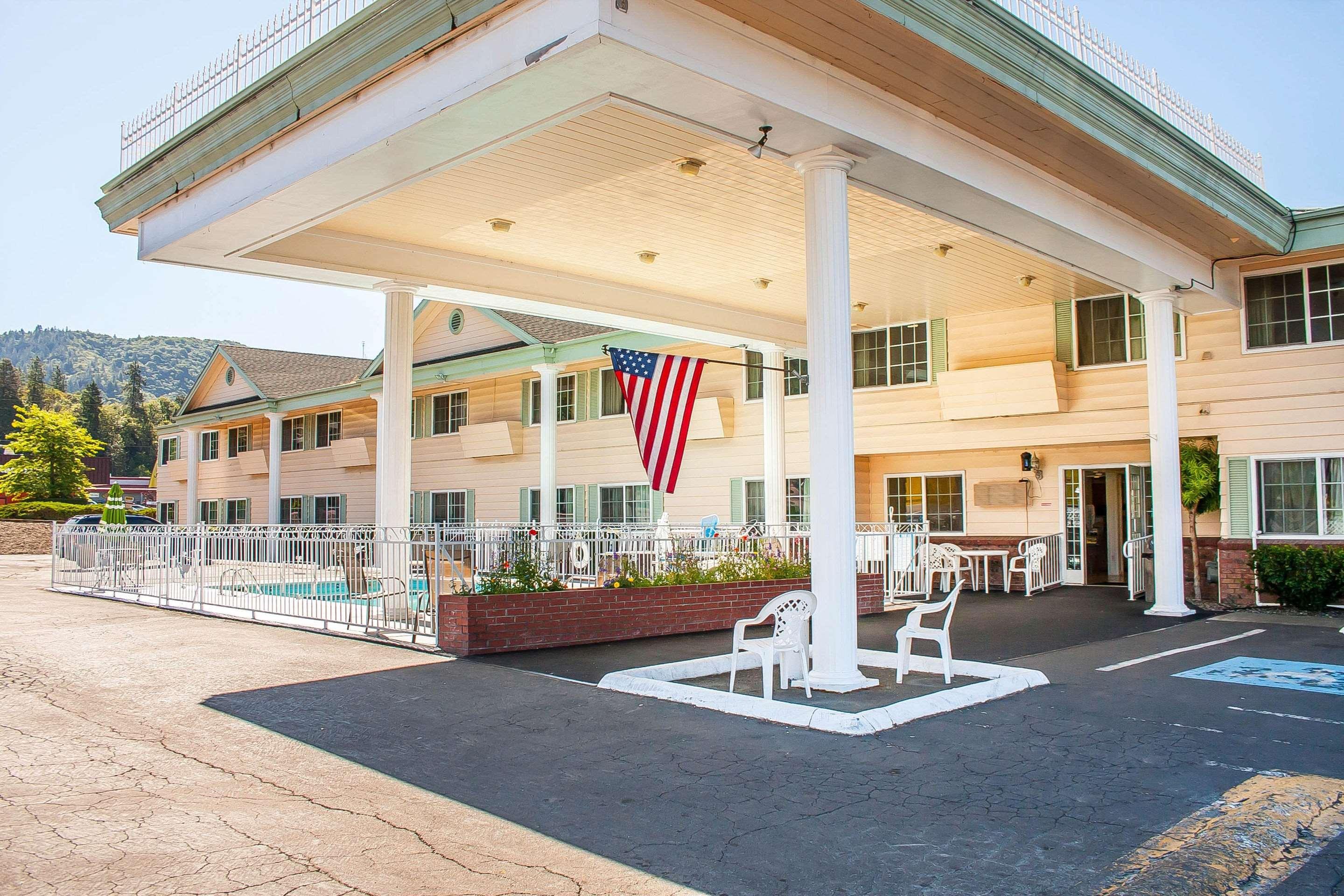 Quality Inn Grants Pass Bagian luar foto